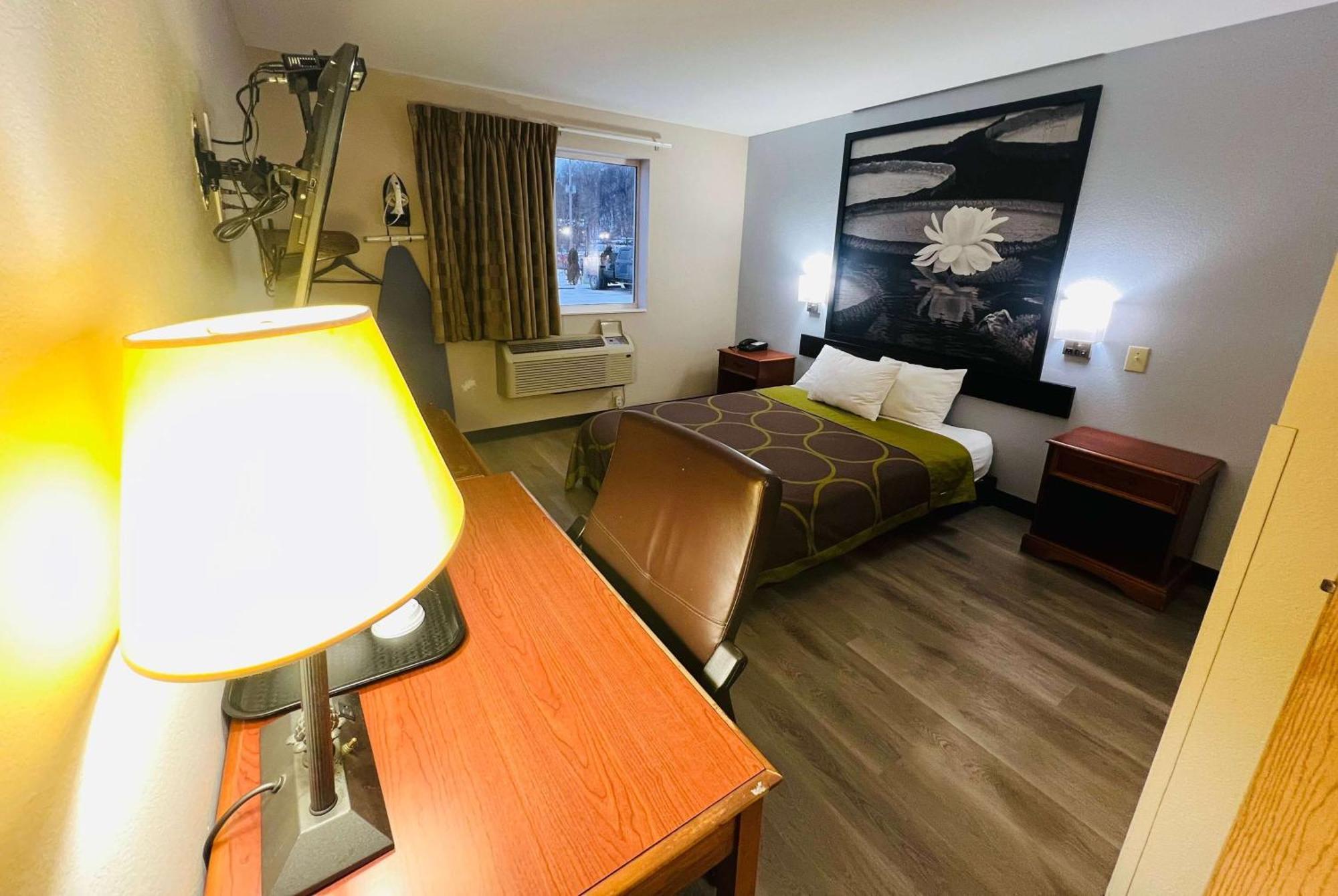 Super 8 By Wyndham Pittsburgh/Monroeville Exterior foto